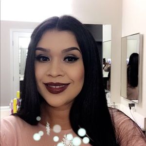 Meet your Posher, Alejandra